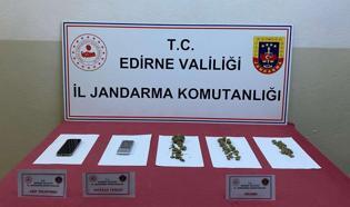 Edirne’de araçta uyuşturucu ele geçirildi