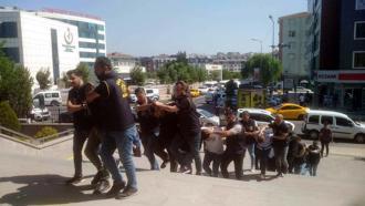 Çerkezköy'de suç örgütü operasyonunda yakalanan 8 kişi adliyede
