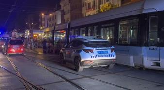 İstanbul'da korkunç olay! Dengesini kaybedince tramvayın altında kaldı