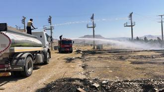 Mardin Derik’te anız yangını