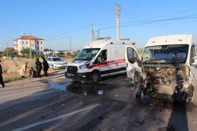 Öğrenci servisi ile TIR çarpıştı :11 yaralı