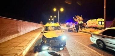 Bingöl'de hafif ticari araç ile sepetli motosiklet çarpıştı: 1 ölü, 2 yaralı