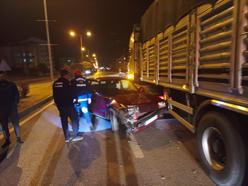 Çorum'da tırla çarpışan otomobilin sürücüsü yaralandı