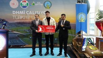 Rize- Artvin Havalimanı’nında 1 milyonuncu yolcu için tören