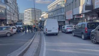 İstanbul- Güngören'de yol çöktü; 2 kamyon mahsur kaldı -1