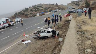 Elazığ'da devrilen otomobilin sürücüsü hayatını kaybetti