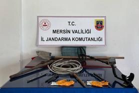 Mersin’de define arayan 5 kişi yakalandı