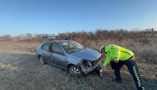 Tekirdağ’da takla atıp tarlaya savrulan otomobilin sürücüsü yaralandı