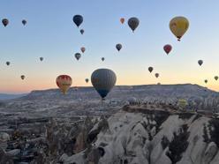 Kapadokya'da 2024 yılında 770 bin turist sıcak hava balonuyla uçtu