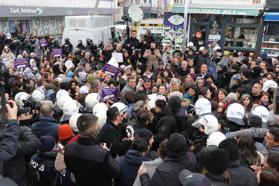 Van’da izinsiz yürüyüşe polis müdahalesi; 17 gözaltı