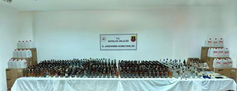 Döşemealtı'nda 5 bin litre kaçak/sahte alkol operasyonu