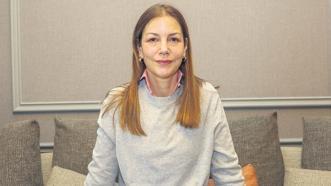 Defne Kayalar: Meraklı olmadığım çok az şey var