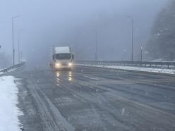 Bolu Dağı ve Karabük'te kar yağışı etkili oluyor