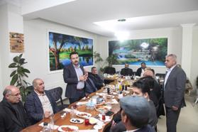 Ahlat'ta muhtarlar ve protokol üyeleri iftarda buluştu