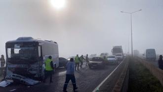 Tekirdağ'da siste zincirleme kaza: 7 yaralı