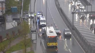 İstanbul - Fatih’te İETT otobüsünün de karıştığı zincirleme kaza