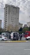 İstanbul - Küçükçekmece’de sürücüsünün direksiyon hakimiyetini kaybettiği otomobil takla attı