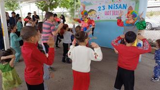 Kilis'te, Suriyeli çocuklar 23 Nisan'ı kutladı
