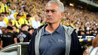 Fenerbahçe'de Jose Mourinho'dan tekrar sistem değişikliği