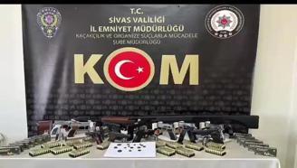 Sivas'ta 4 İlde Silah Kaçakçılığı Operasyonu: 18 Gözaltı