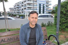 Alanya'da Eşi Kazada Ölen Gencay Yıldırım, Şoförün Serbest Kalmasına Tepki Gösterdi
