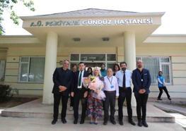 Rektör Özkan, tarım ve sanatla terapi edilen psikiyatri hastalarını ziyaret etti