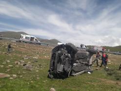 Elazığ'da devrilen otomobildeki 3 kişi yaralandı