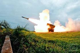 Tayvan, ABD yapımı HIMARS roket sistemini ilk kez test etti, işte görüntüler