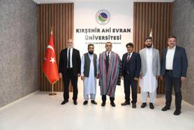 Afganistanlı yetkililerden KAEÜ Rektörü Karahocagil'e ziyaret
