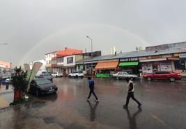 Erzurum ve Ardahan'da dolu ve sağanak etkili oldu
