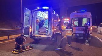 Kocaeli'nde Trafik Kazası: 3 Otomobil Çarpıştı, 12 Yaralı