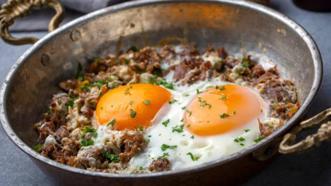 Kahvaltılık kavurma nasıl yapılır? İşte kahvaltı sofralarına yakışacak en lezzetli yumurtalı kavurma