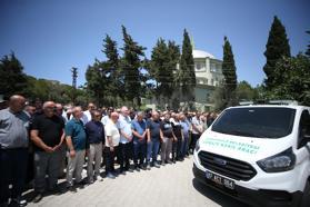 Tunceli'deki trafik kazasında hayatını kaybeden anneanne ve torununun cenazeleri Çanakkale'de defnedildi