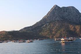 Antalya'da Tekneciler Eylemde