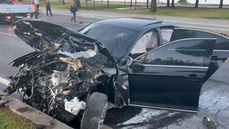 İstanbul- Kartal’da iki otomobil çarpıştı: 1’i ağır 3 yaralı