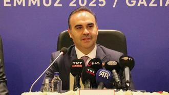 Bakan Kacır, Gaziantep'te sanayicilerle istişare toplantısında konuştu