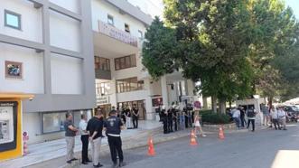 Manavgat Belediyesine düzenlenen rüşvet operasyonunda 6 kişi tutuklandı