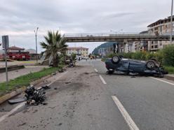 Artvin'de otomobil ile motosikletin çarpıştığı kazada 2 kişi öldü
