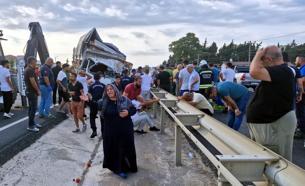 Tekirdağ'da kamyon devrildi; 3 kardeşten 1'i öldü, diğerleri yaralı