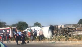 Tekirdağ'da devrilen kamyonun sürücüsü yaralandı