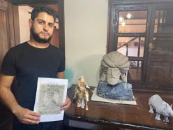 Sinan Paşa’nın büstü, hiçbir sanat eğitimi almayan Suriyeli uyruklu Hüseyin tarafından yapılıyor