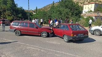 Kayseri’de iki otomobil çarpıştı: 2 yaralı