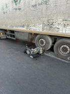 TIR ile motosiklet çarpıştı: 1 ölü, 1 yaralı