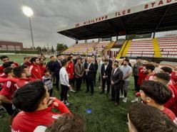 Galatasaray Başkanı Özbek’ten Mardin 1969 Spor’a ziyaret