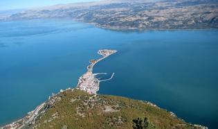 Suyu çekilince ikiye bölünen Eğirdir Gölü, hayvanların otlağı oldu / Ek fotoğraflar