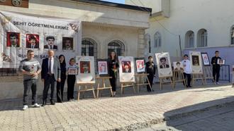 Mardin’de şehit öğretmenler anıldı