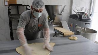 Ramazan pidesine rakip! Tadına bakan vazgeçemiyor: 150 liradan satılıyor