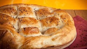 Bayatlayan Ramazan pidesi çöpe gitmesin! Fırından taze çıkmış gibi: Kapalı ısıtma yöntemi