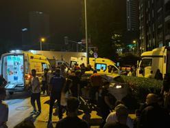 Ümraniye’de hafriyat kamyonu ile otomobil çarpıştı: 1'i ağır 4 yaralı