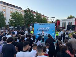 Bahçelievler’de 4 bin 300 çocuğa bisiklet dağıtıldı